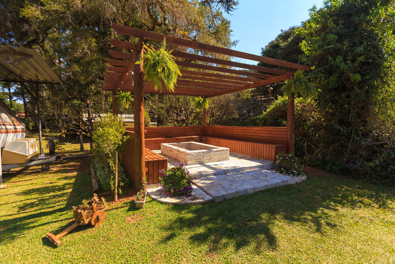 Pergolas with rain guard